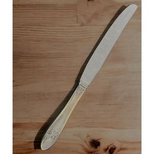 Vintage Oneida Silver Plated Butter Knife 1946 Queen Bess Tudor Dinner 7 1/8"